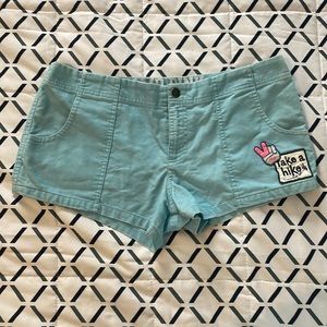 Take A Hike ✌🏼 Corduroy shorts